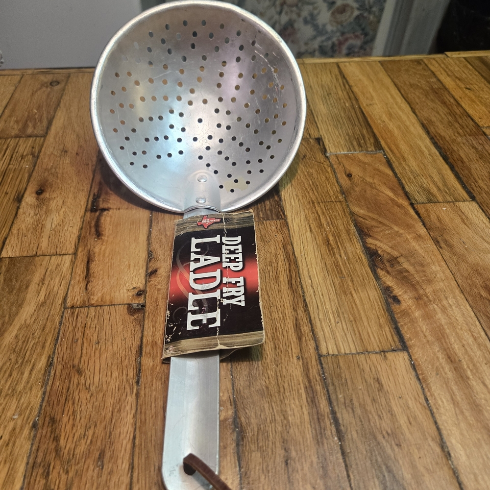 Deep Fry Ladel New Braunsfels TX Smoker Co. 2000 New But Some Scratches